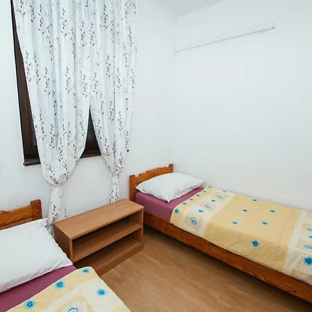 Pansion Cirjak Konukevi Sveti Filip i Jakov