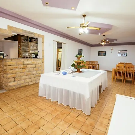 Pansion Cirjak Konukevi 3*