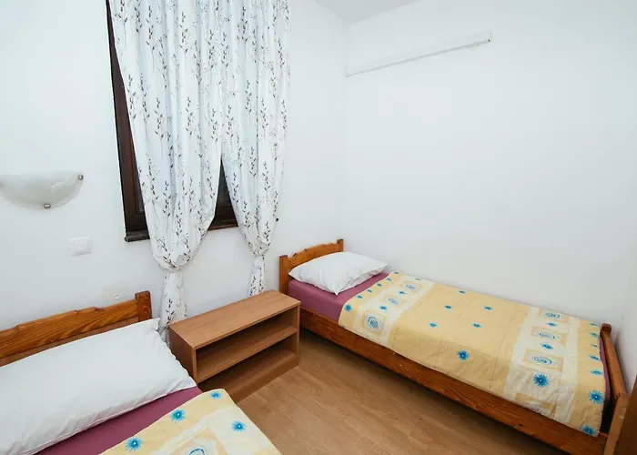 Pansion Cirjak Gostinjska kuća Sveti Filip i Jakov