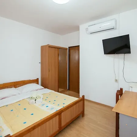 Pansion Cirjak * Sveti Filip i Jakov