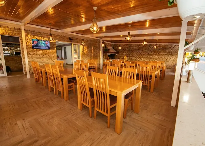 بيت ضيافة Pansion Cirjak 3*